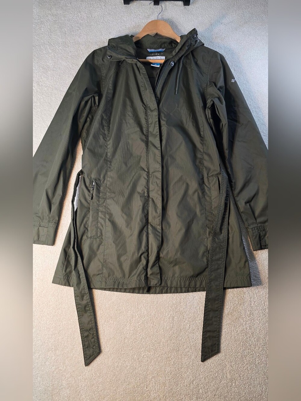 Columbia Military Green Omni-shield Hooded Rain Jacket Belted Sports Womens M